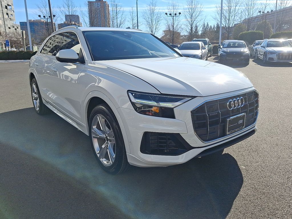 Thumbnail: 2022 Audi Q8 - 3