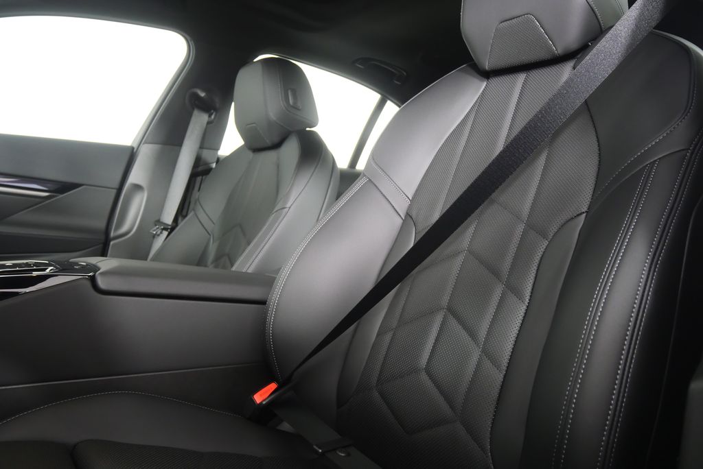 Thumbnail: 2026 BMW i5 - 10