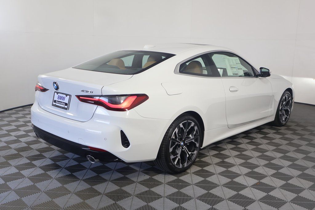 Thumbnail: 2026 BMW 4 Series - 2