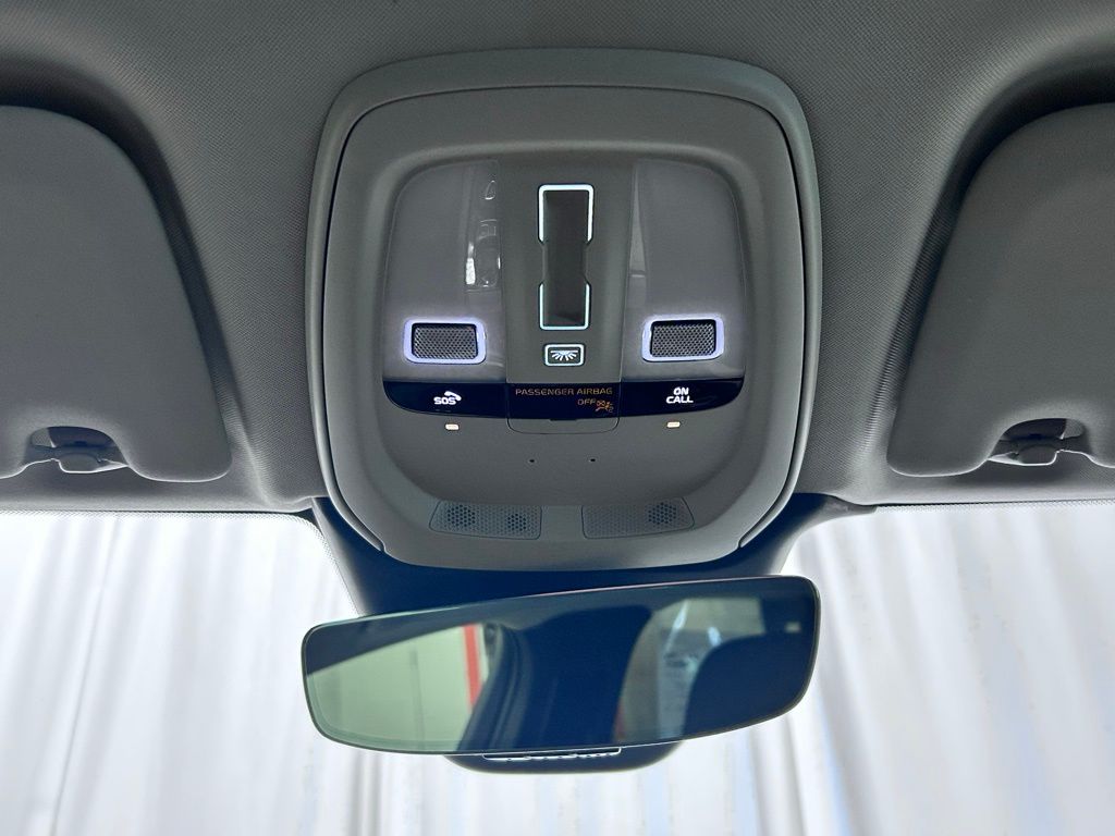 used 2022 Volvo XC60 Recharge Plug-In Hybrid car, priced at $30,991