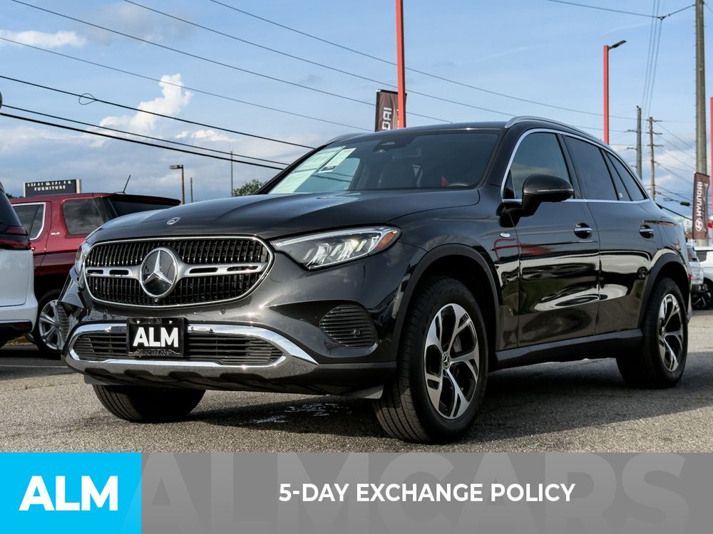 Used 2025 Gray Mercedes-Benz GLC 350e image 3