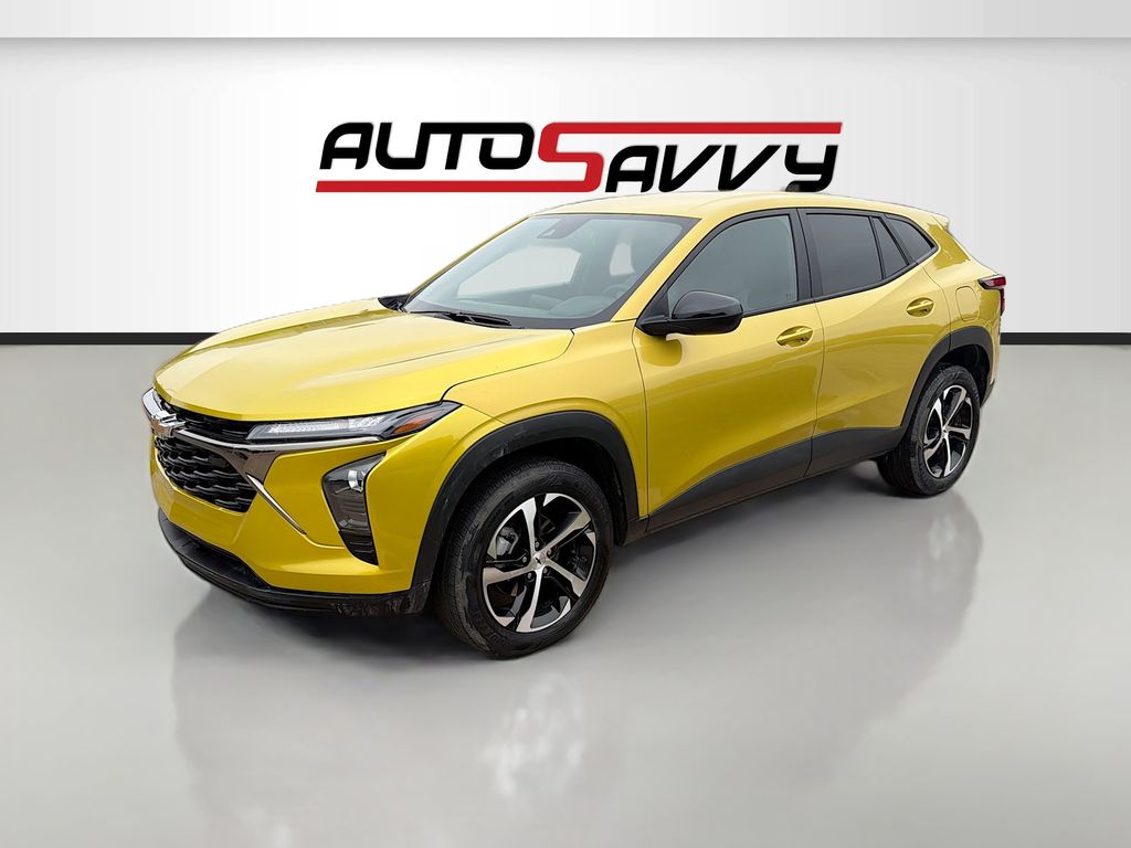 Used 2024 Yellow Chevrolet 1RS image 3
