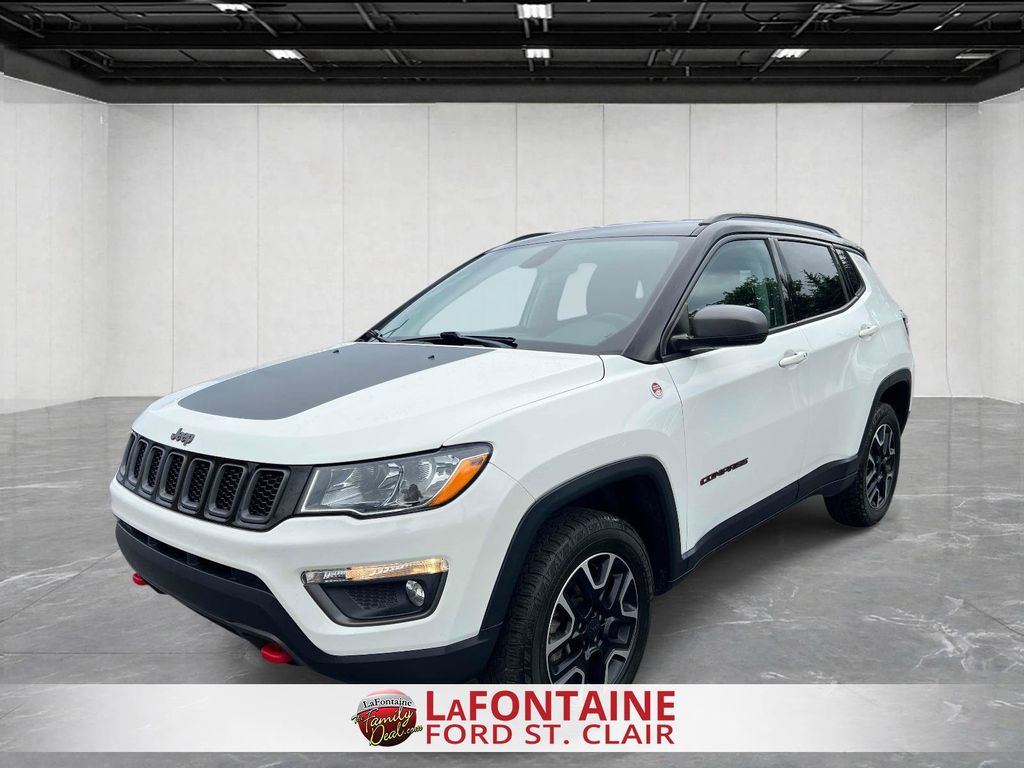 White Clearcoat 2020 Jeep Compass SUV / Crossover Four-Wheel Drive 9-Speed Automatic