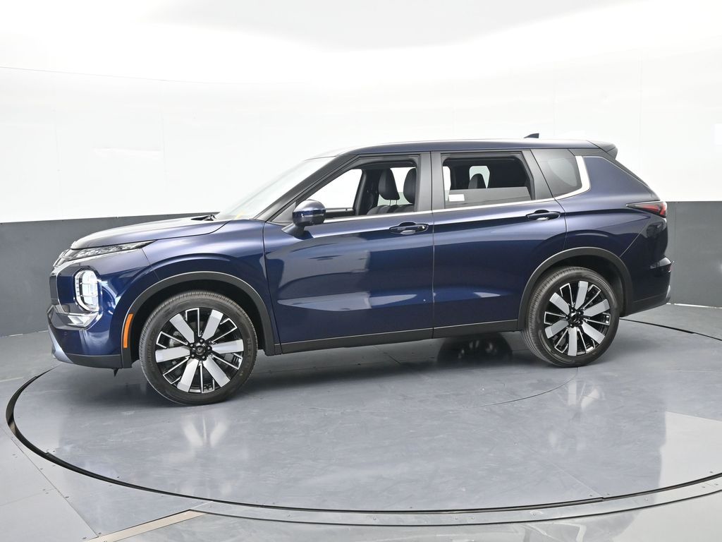 New 2026 Blue Metallic Mitsubishi SE image 2