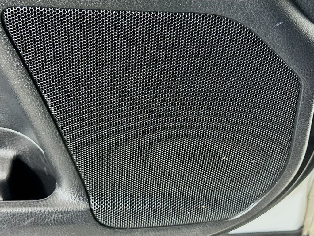 Thumbnail: 2017 Toyota Highlander - 18