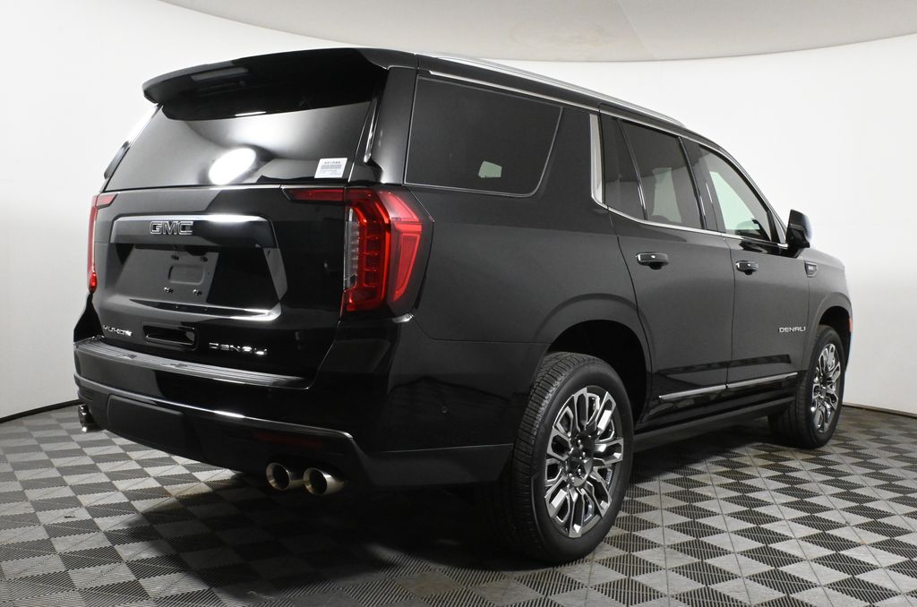 2024 GMC Yukon Denali Ultimate 7