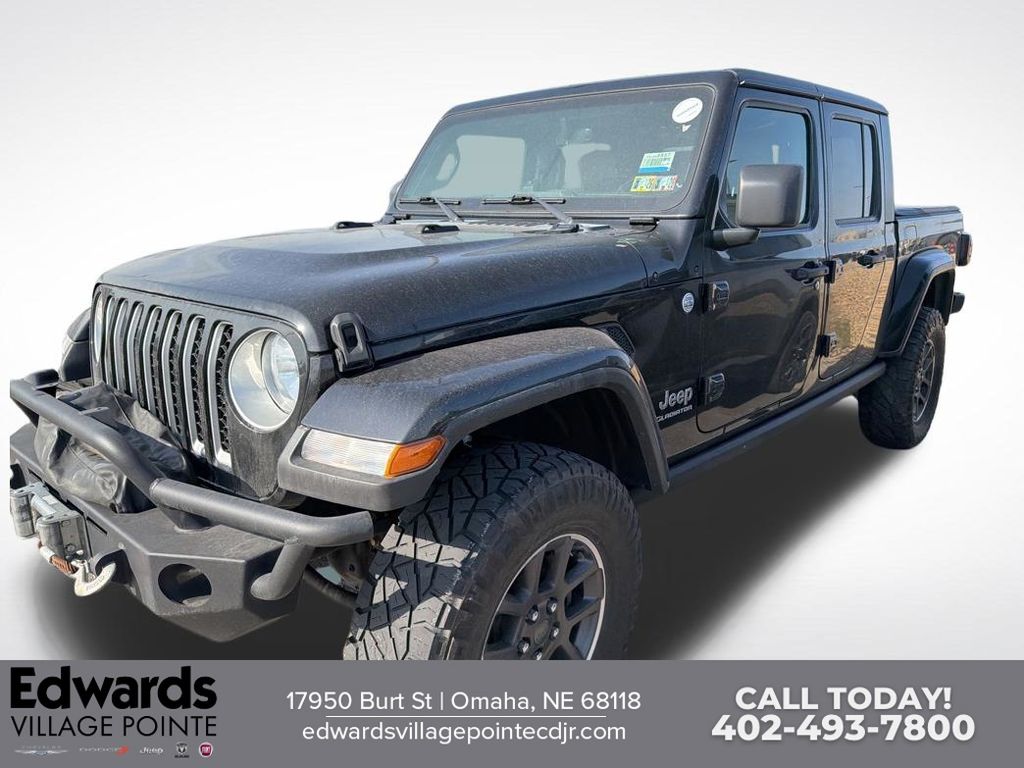 Black Clearcoat 2021 Jeep Gladiator Overland Crew Cab 4WD Pickup Truck Four-Wheel Drive 8-Speed Automatic