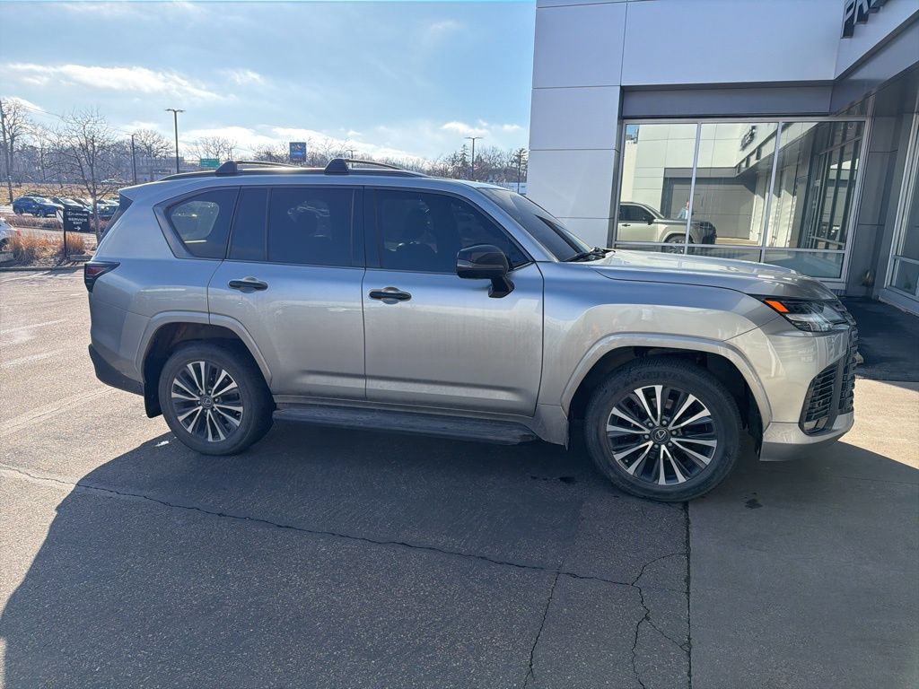 2022 Lexus LX 600 Premium AWD
