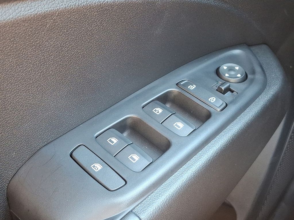 Thumbnail: 2025 Hyundai Venue - 26