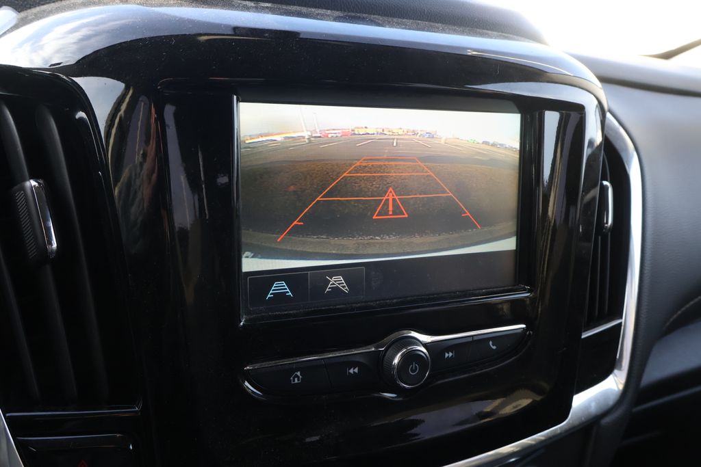 Thumbnail: 2018 Chevrolet Traverse - 23