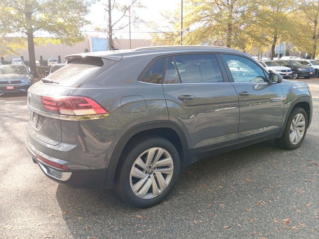 2022 Volkswagen Atlas Cross Sport 3.6L V6 SE w/Technology 5