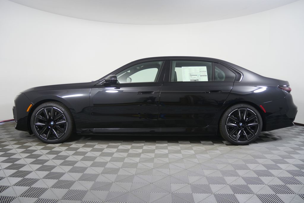 Thumbnail: 2026 BMW i7 - 6