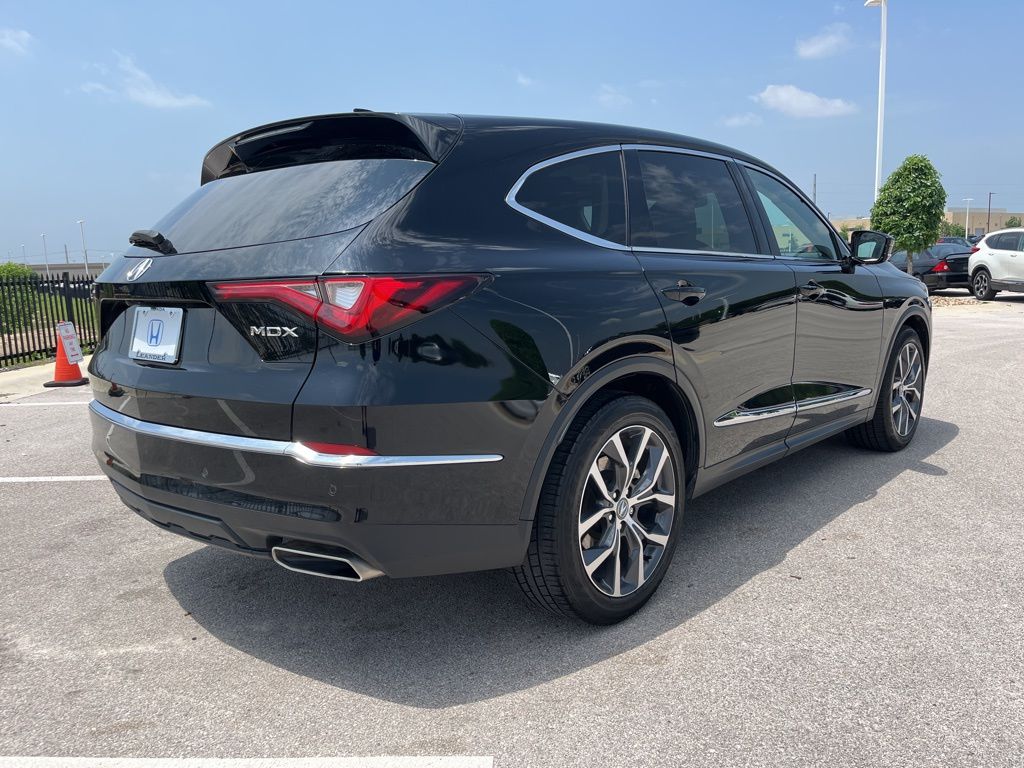 Thumbnail: 2023 Acura MDX - 4