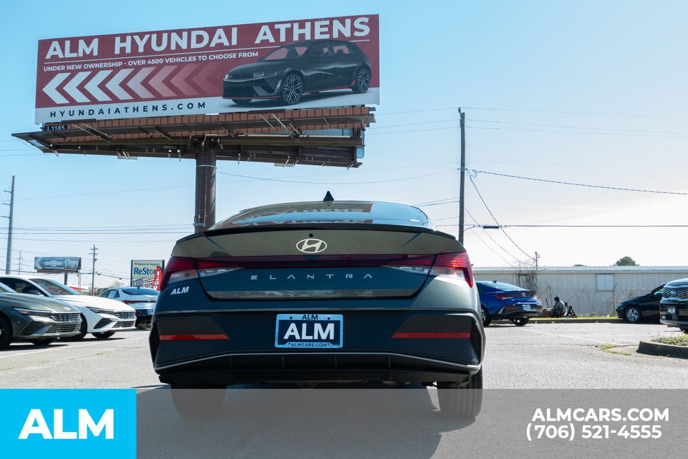 Certified Used 2025 Gray Hyundai SEL Sport image 10