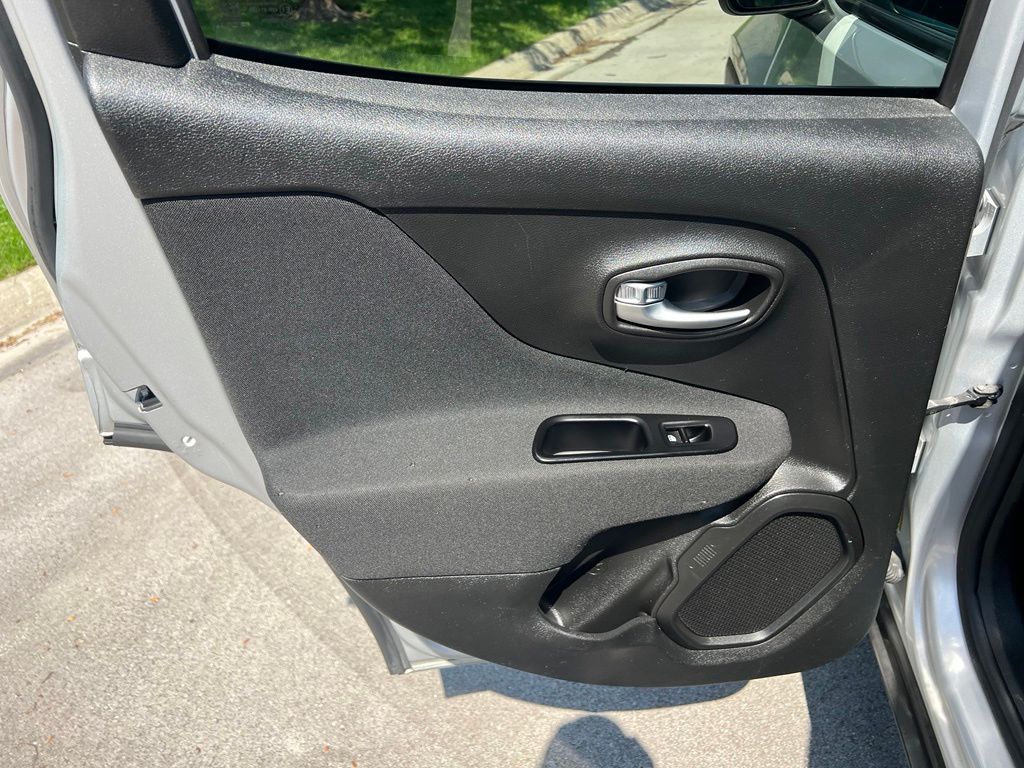 Used 2021 Jeep Renegade SUV