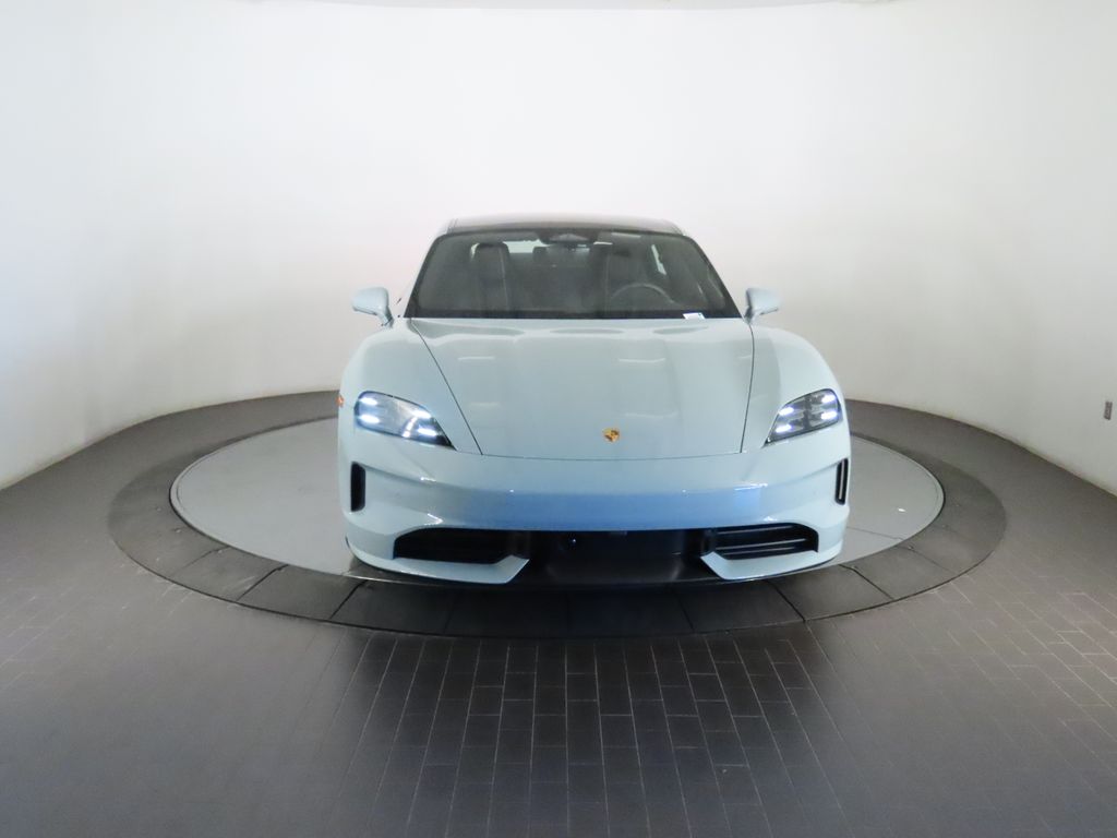 Thumbnail: 2026 Porsche Taycan - 10