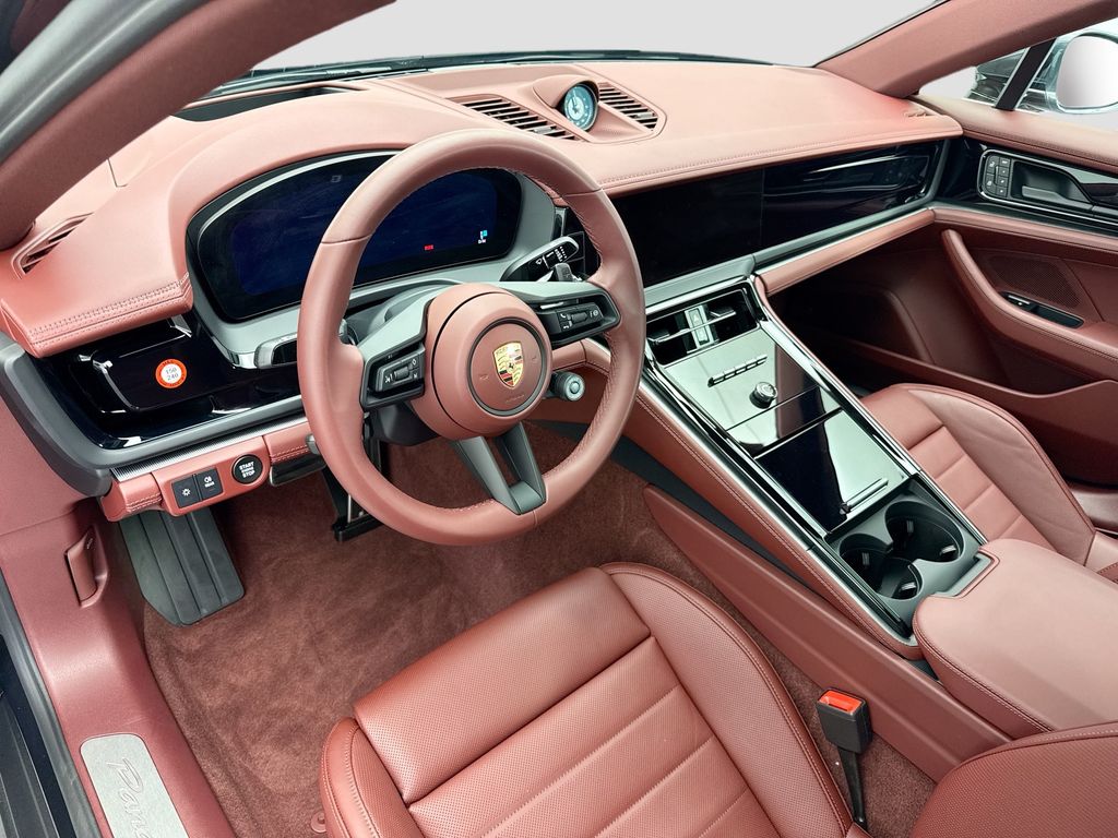Thumbnail: 2026 Porsche Panamera - 4