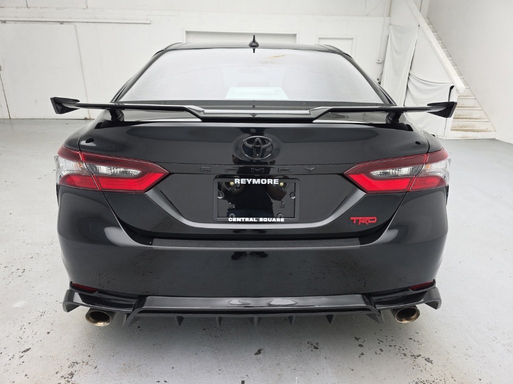 View vehicle photo 7