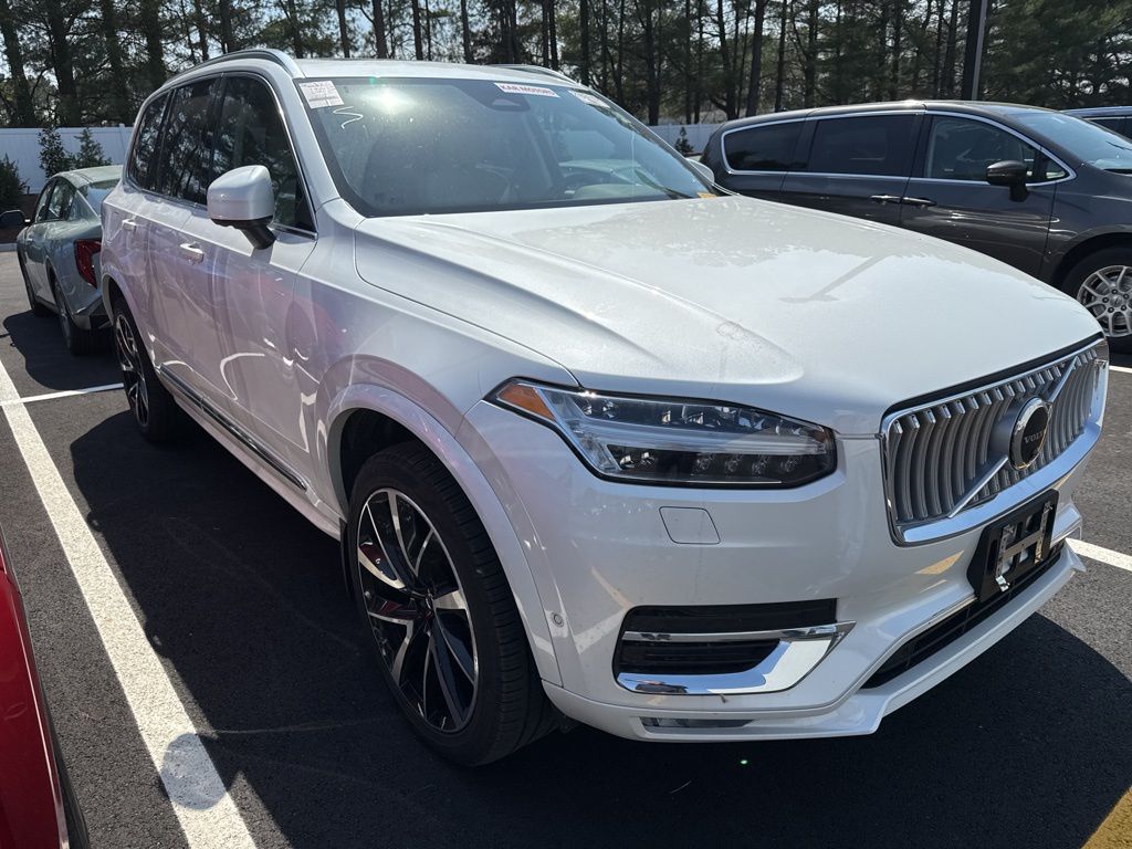 2024 Volvo XC90 B6 Plus Bright Theme 6-Passenger AWD