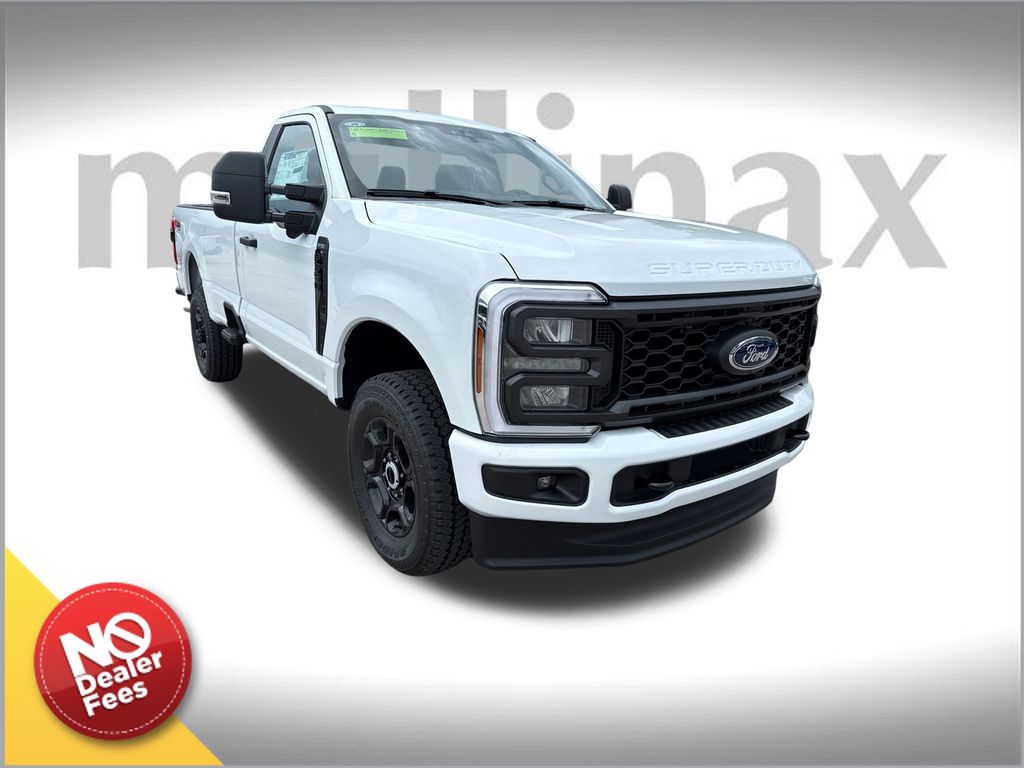 2025 Ford F-350 Super Duty XL's photo