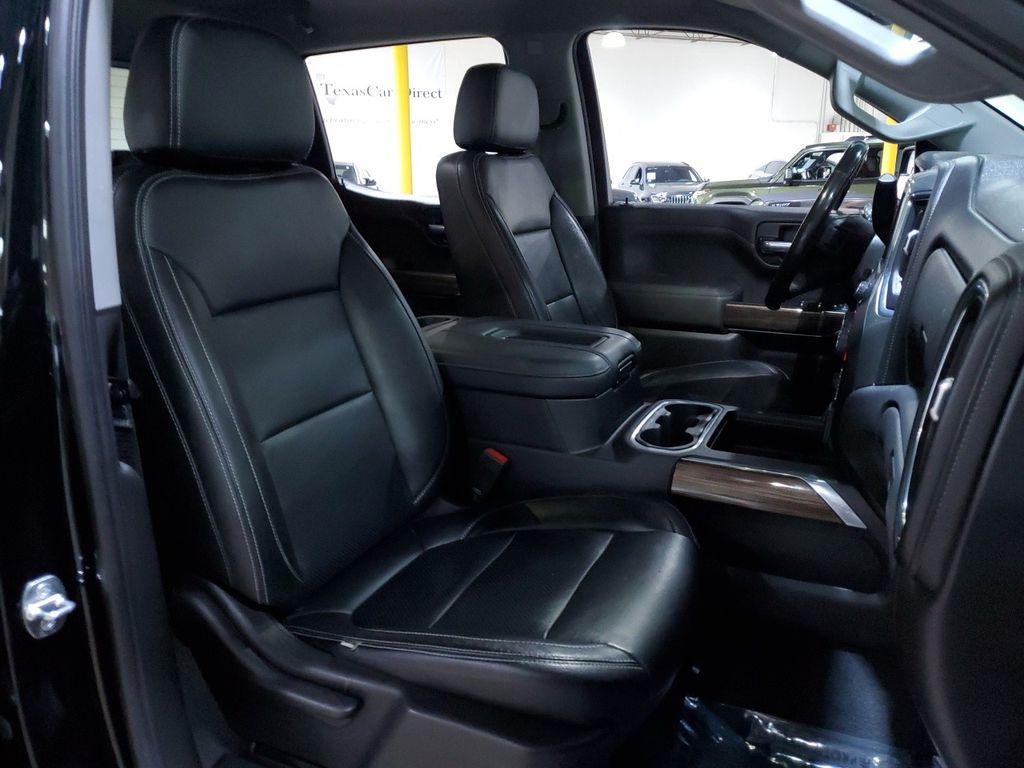 2021 Chevrolet Silverado 1500 RST photo