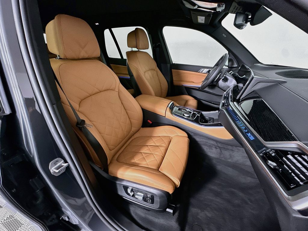 Thumbnail: 2025 BMW X5 - 29