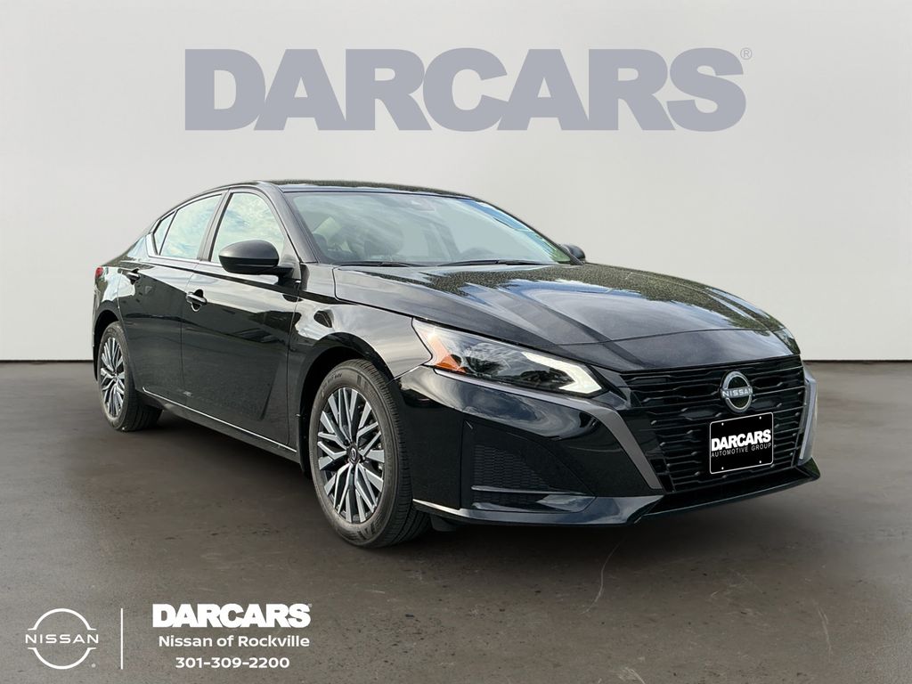 Super Black Clearcoat 2026 Nissan Altima Sedan Front-Wheel Drive Continuously Variable Transmission