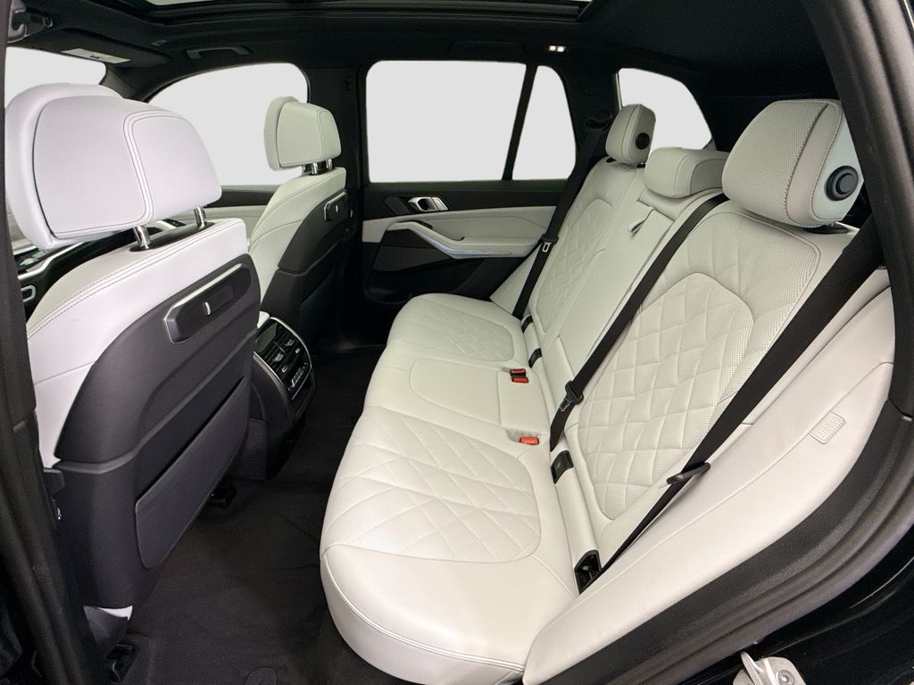 Thumbnail: 2026 BMW X5 - 20