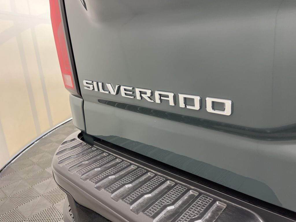 Thumbnail: 2026 Chevrolet Silverado 2500 - 23