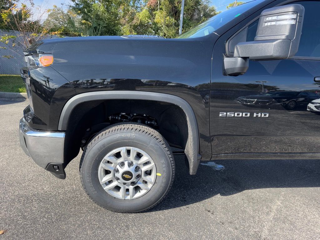 2025 Chevrolet Silverado 2500HD LT 11