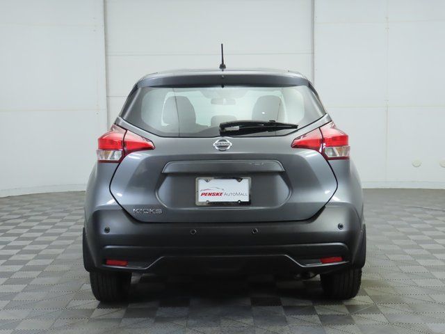 Thumbnail: 2020 Nissan Kicks - 6