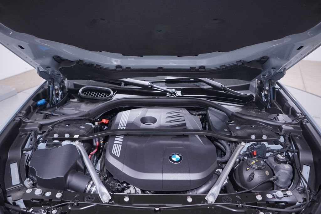 Thumbnail: 2025 BMW 7 Series - 24