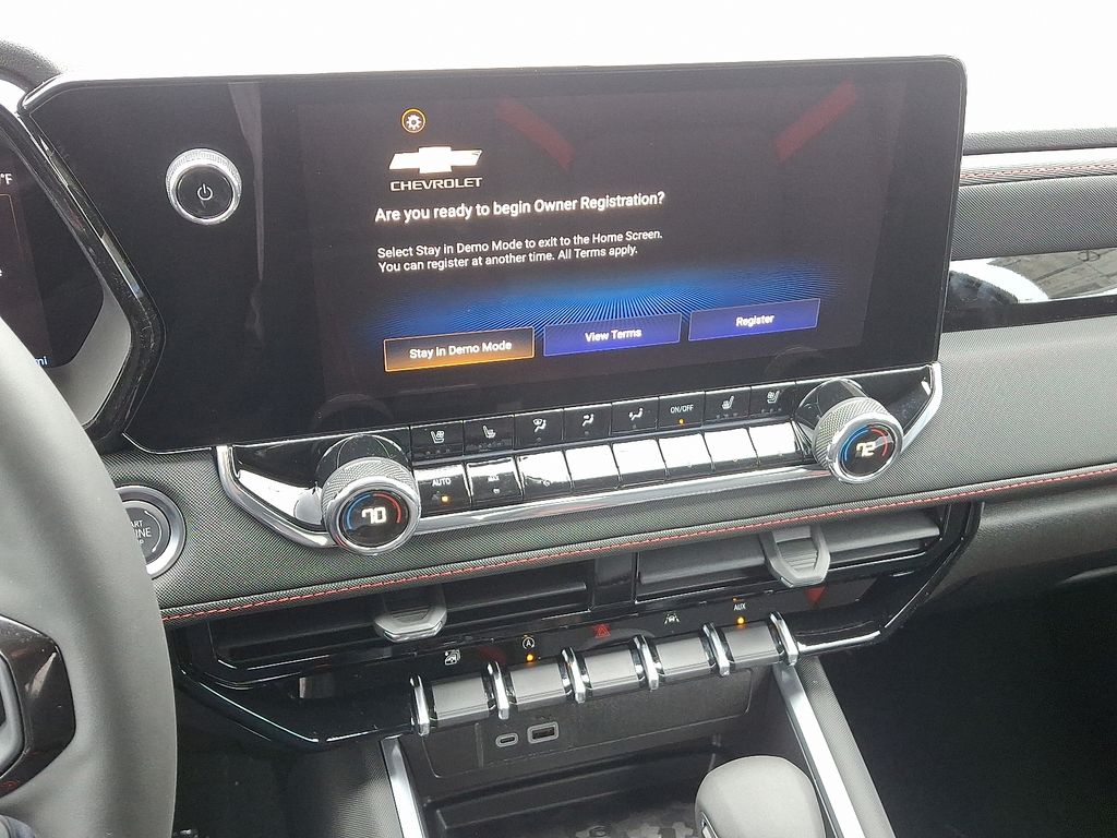 Thumbnail: 2025 Chevrolet Colorado - 8