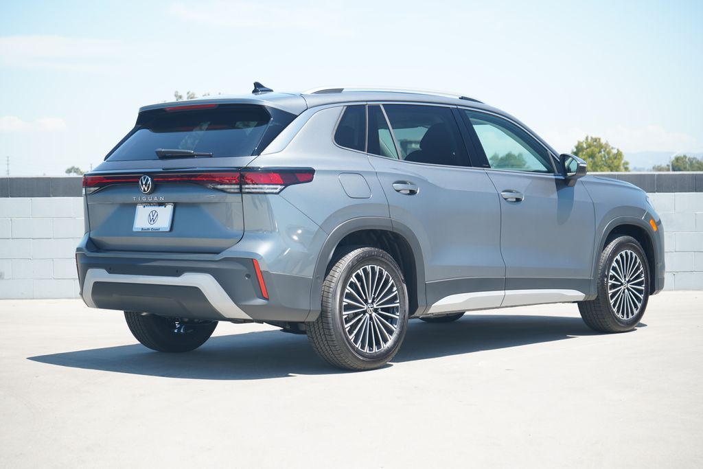 Thumbnail: 2026 Volkswagen Tiguan - 3