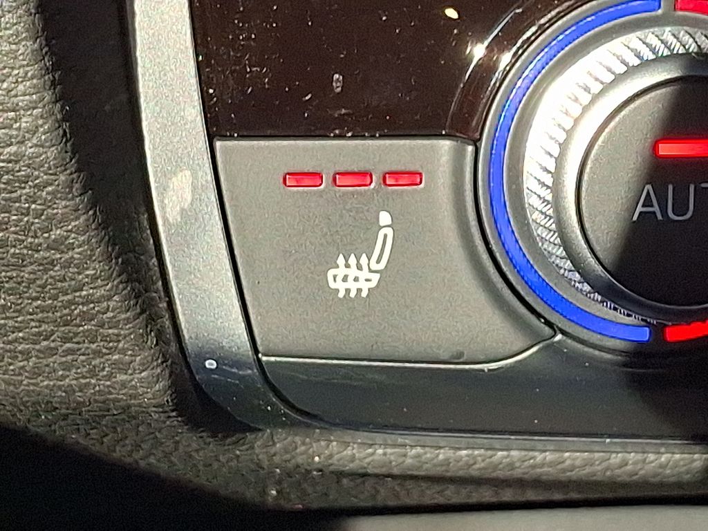 Thumbnail: 2025 Audi Q3 - 23