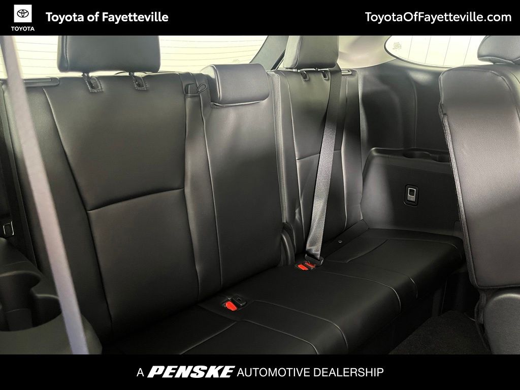 Thumbnail: 2026 Toyota Highlander - 18
