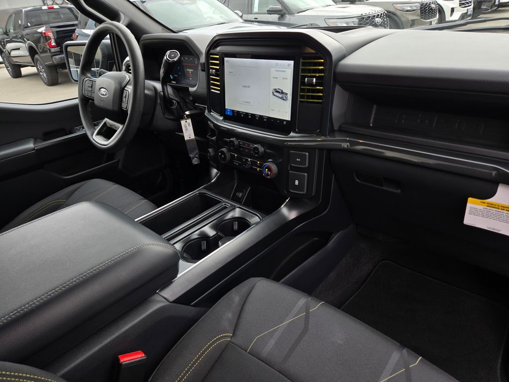 View vehicle photo 7