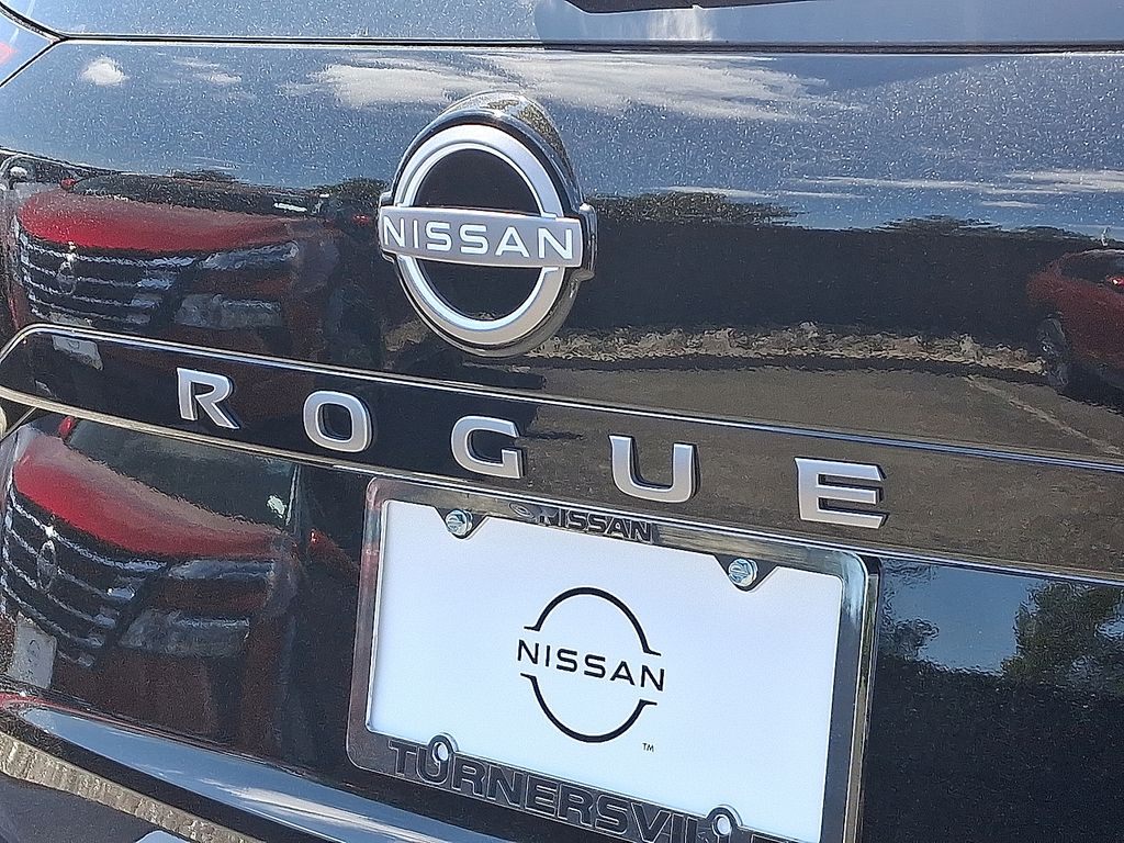 Thumbnail: 2025 Nissan Rogue - 5