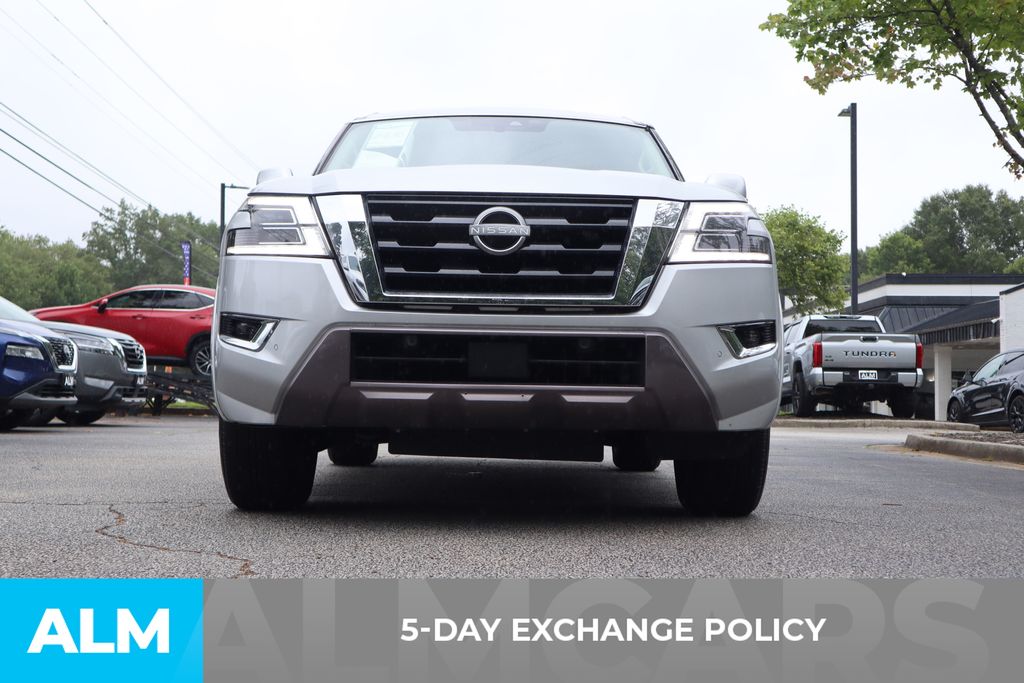 2023 Nissan Armada SV photo 2
