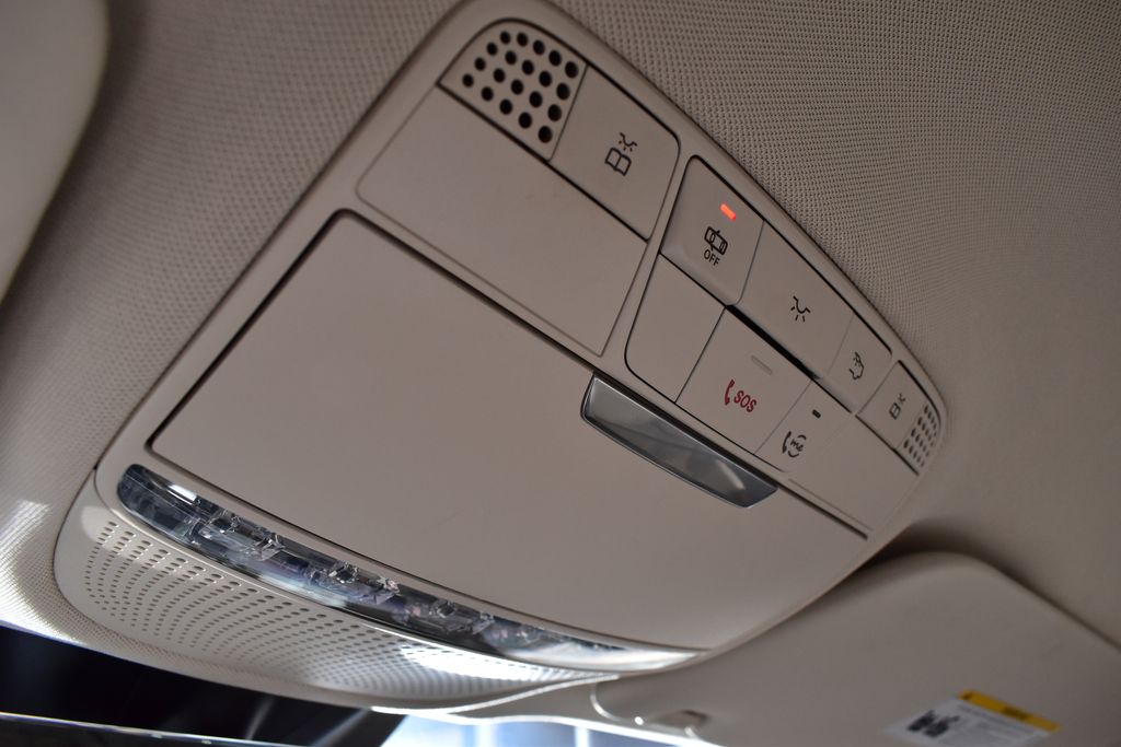 Thumbnail: 2022 Mercedes-Benz GLC - 28