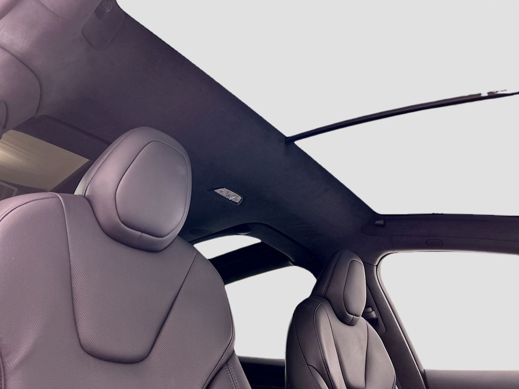 Thumbnail: 2023 Tesla Model X - 25