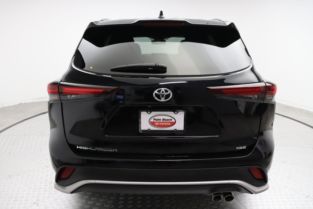 2024 Toyota Highlander XSE 10