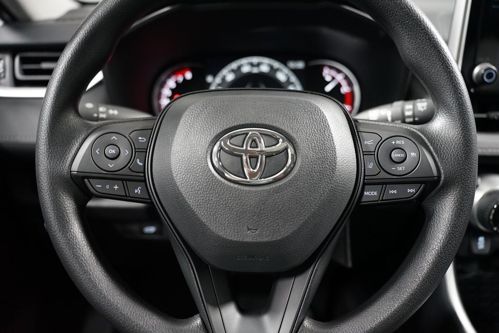 Thumbnail: 2025 Toyota RAV4 - 12