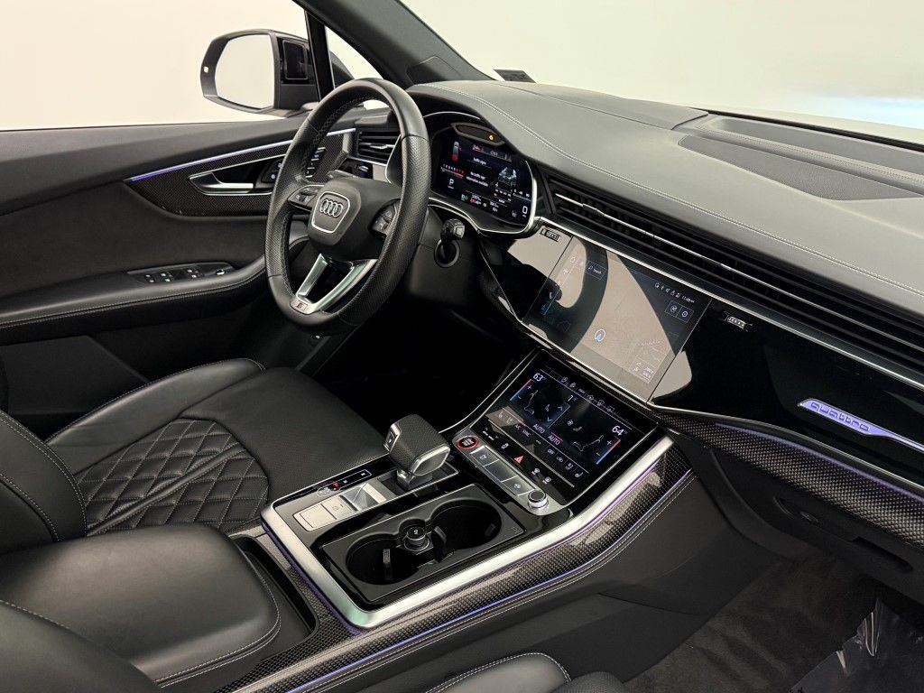 Thumbnail: 2021 Audi SQ7 - 20