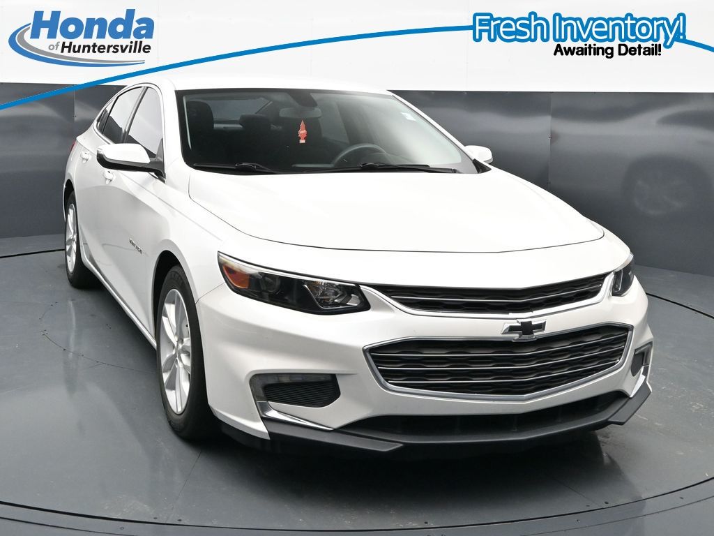 White (Iridescent Pearl Tricoat) 2016 Chevrolet Malibu 1LT FWD Sedan Front-Wheel Drive 6-Speed Automatic