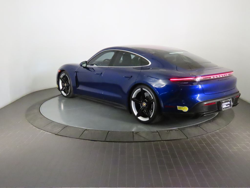 Thumbnail: 2021 Porsche Taycan - 3