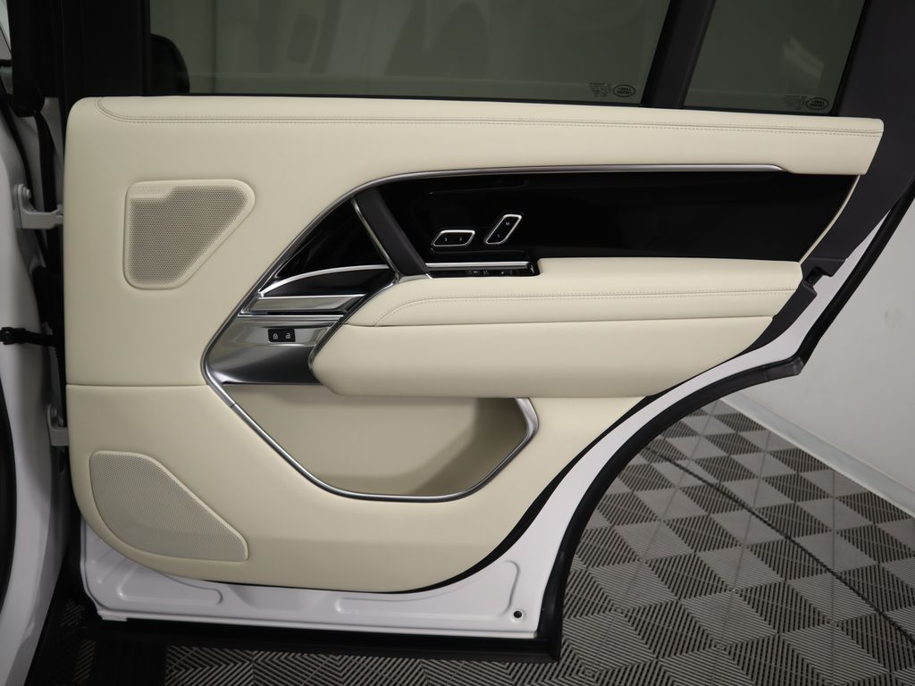 Thumbnail: 2025 Land Rover Range Rover - 29