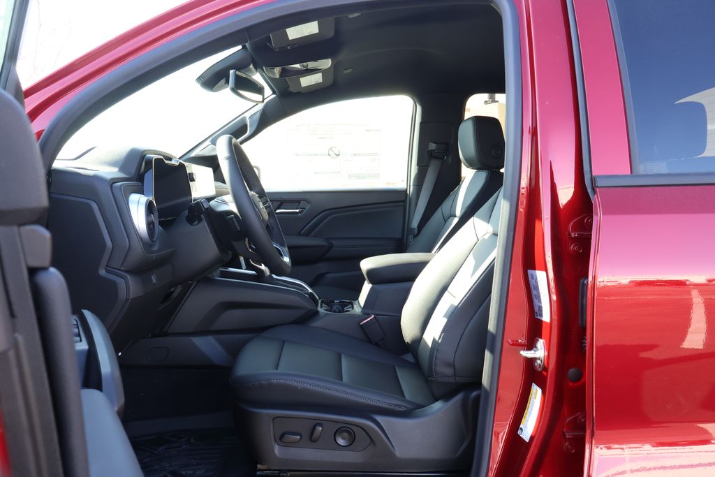 Thumbnail: 2026 Chevrolet Colorado - 15