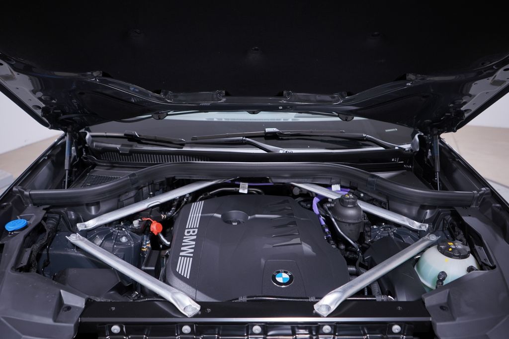 Thumbnail: 2026 BMW X5 - 14