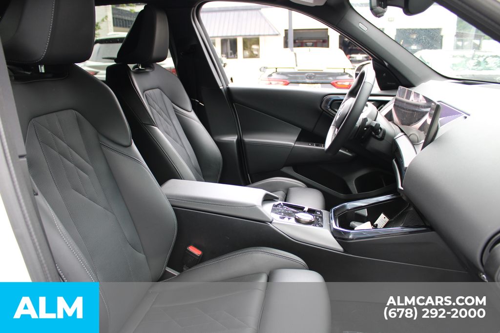 Used 2025 White BMW 30 xDrive image 27